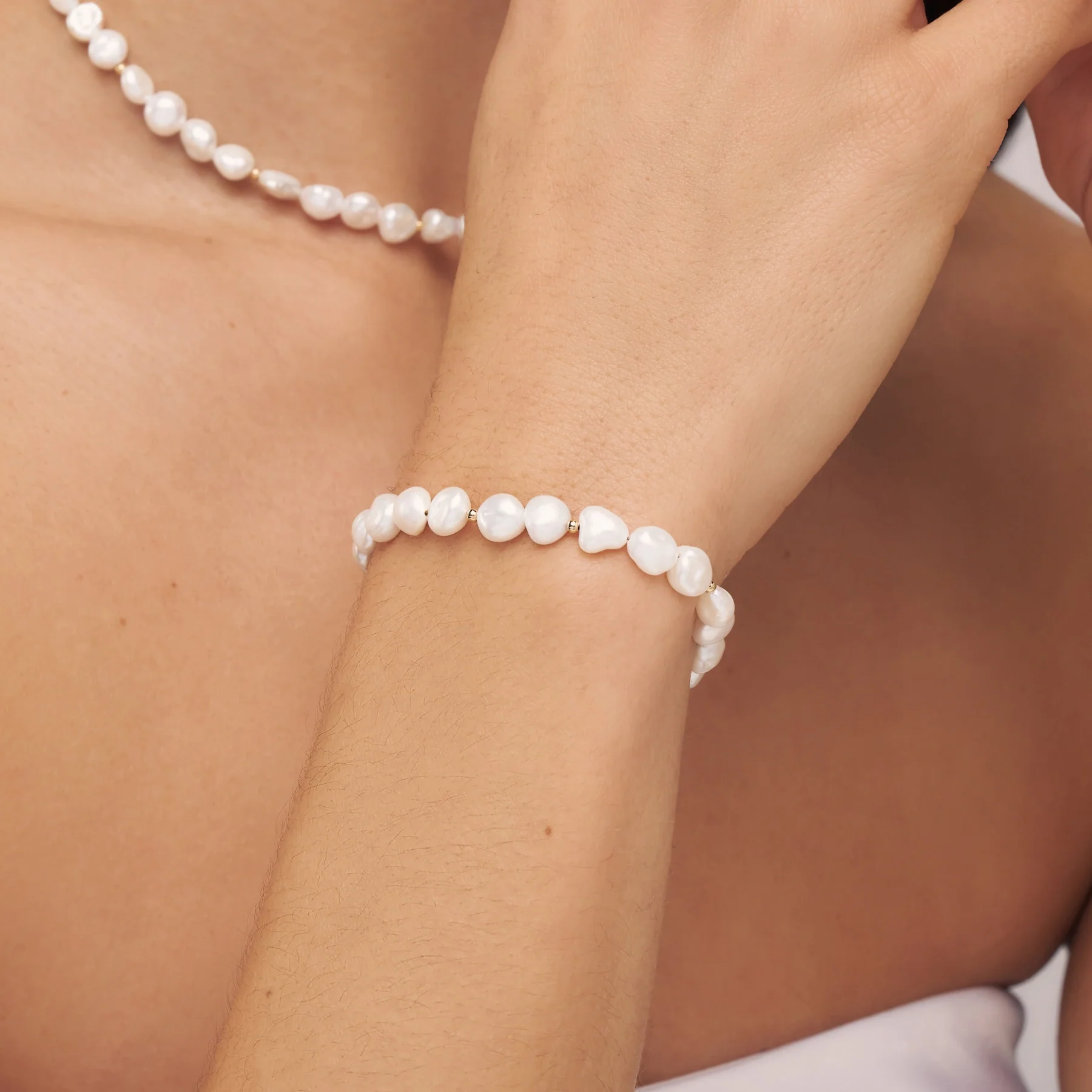 Gold Beaded Baroque Pearl Bracelet - Image 2