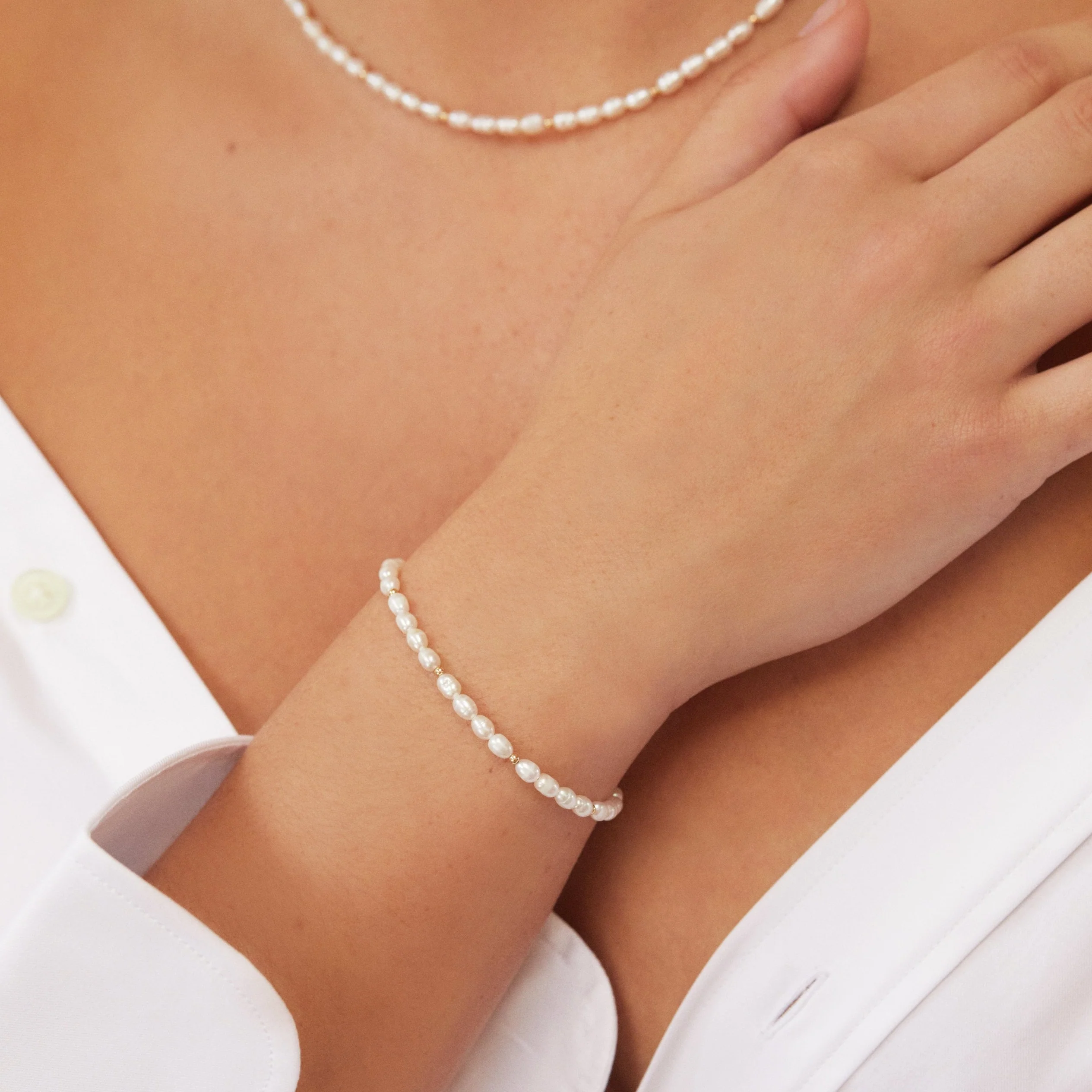 Gold Beaded Seed Pearl Bracelet - Image 6