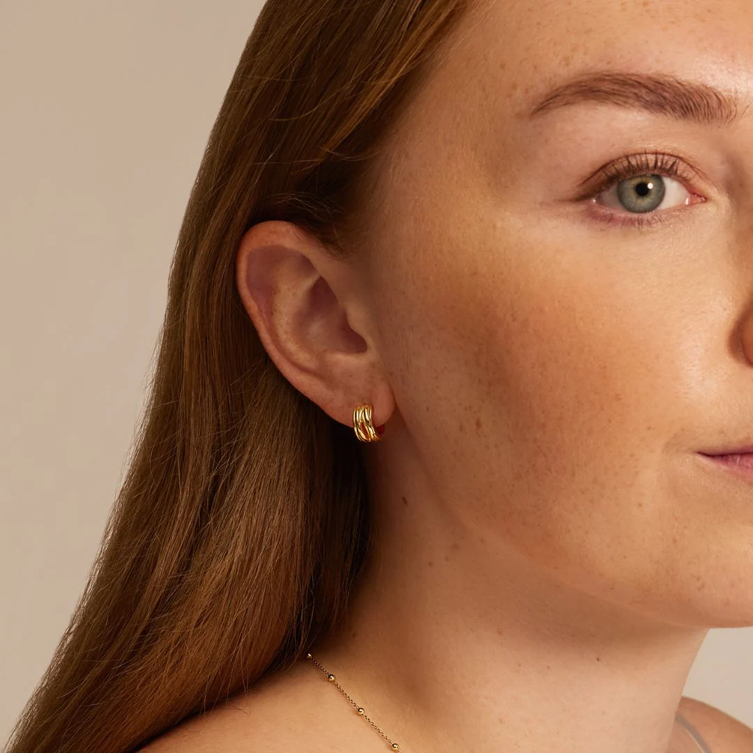 Gold Chunky Ribbed Huggie Hoop Earrings - Image 3