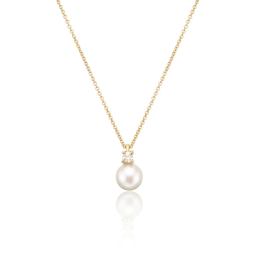 Gold Diamond Style and Pearl Necklace