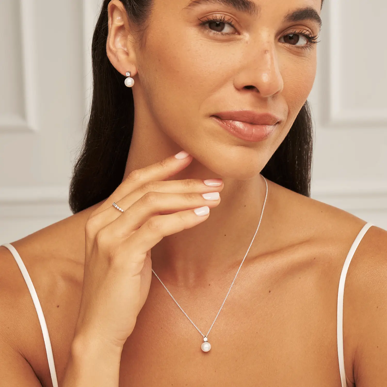 Silver Diamond Style and Pearl Necklace - Image 3