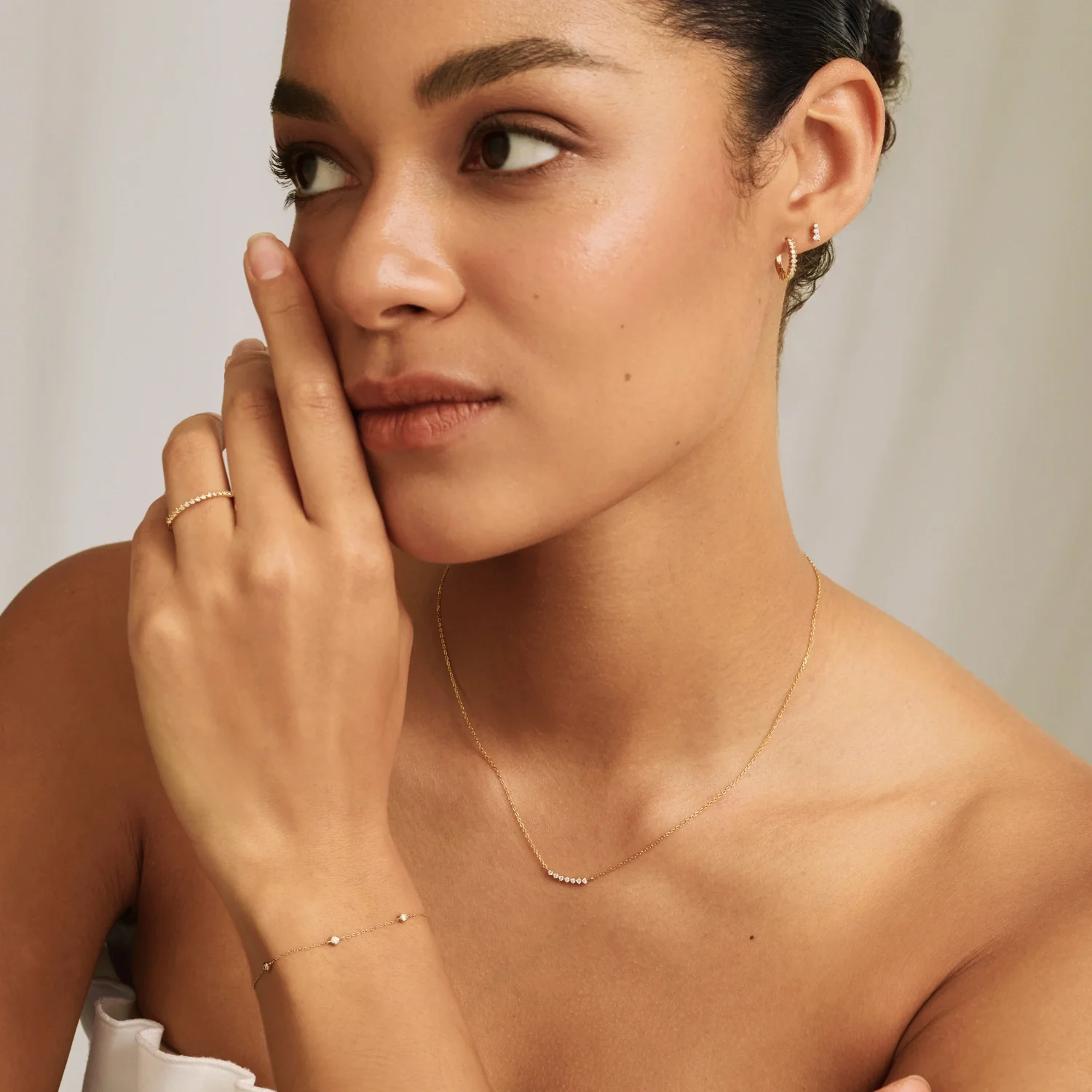 Gold Diamond Style Curve Necklace - Image 4