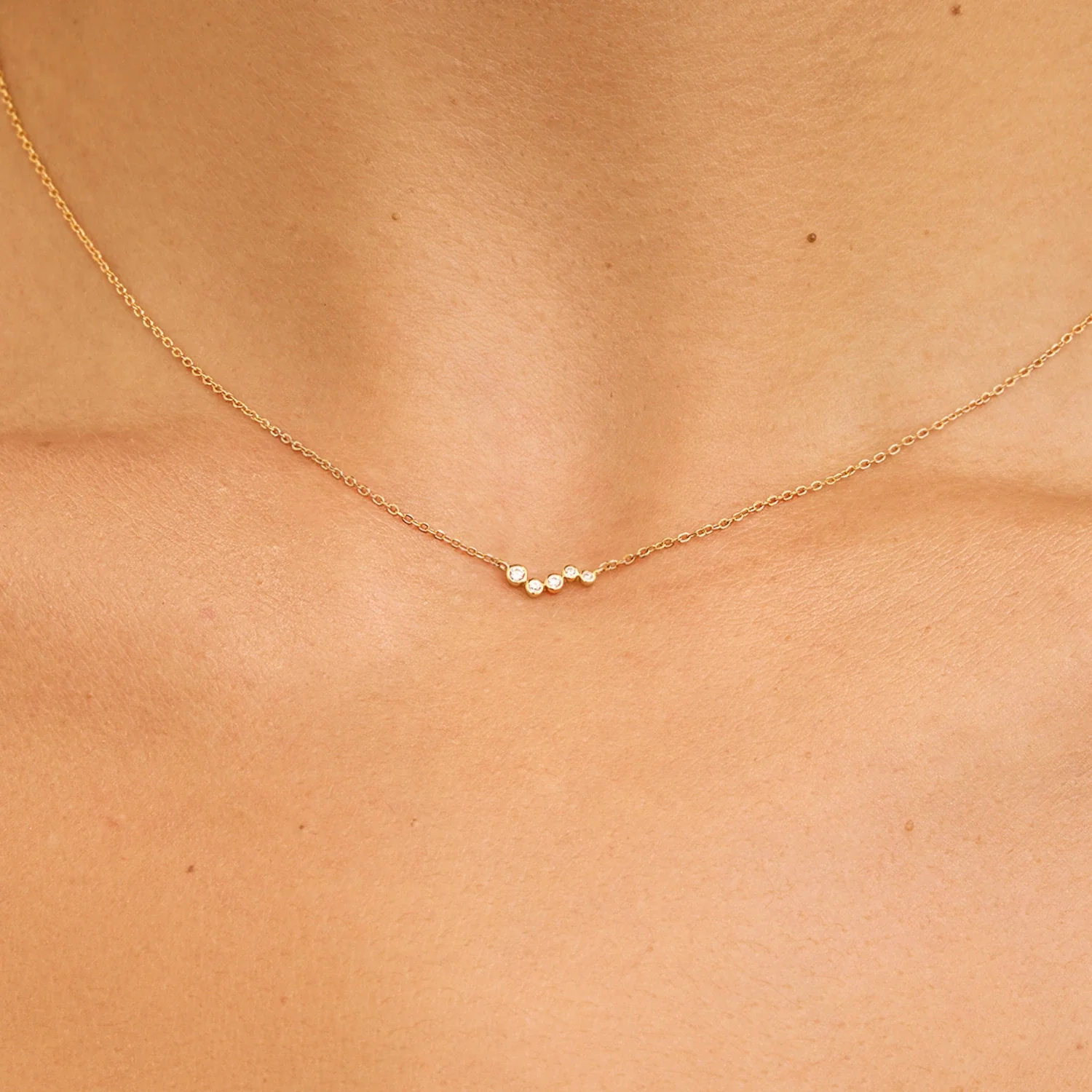 Silver Diamond Style Wave Necklace - Image 2