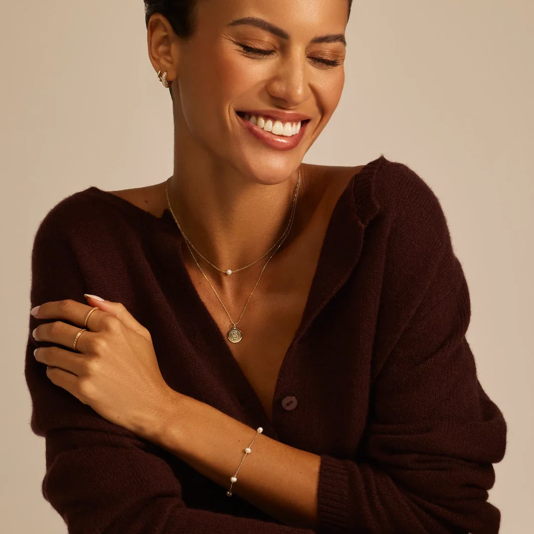 Gold Five Pearl Bracelet - Image 15