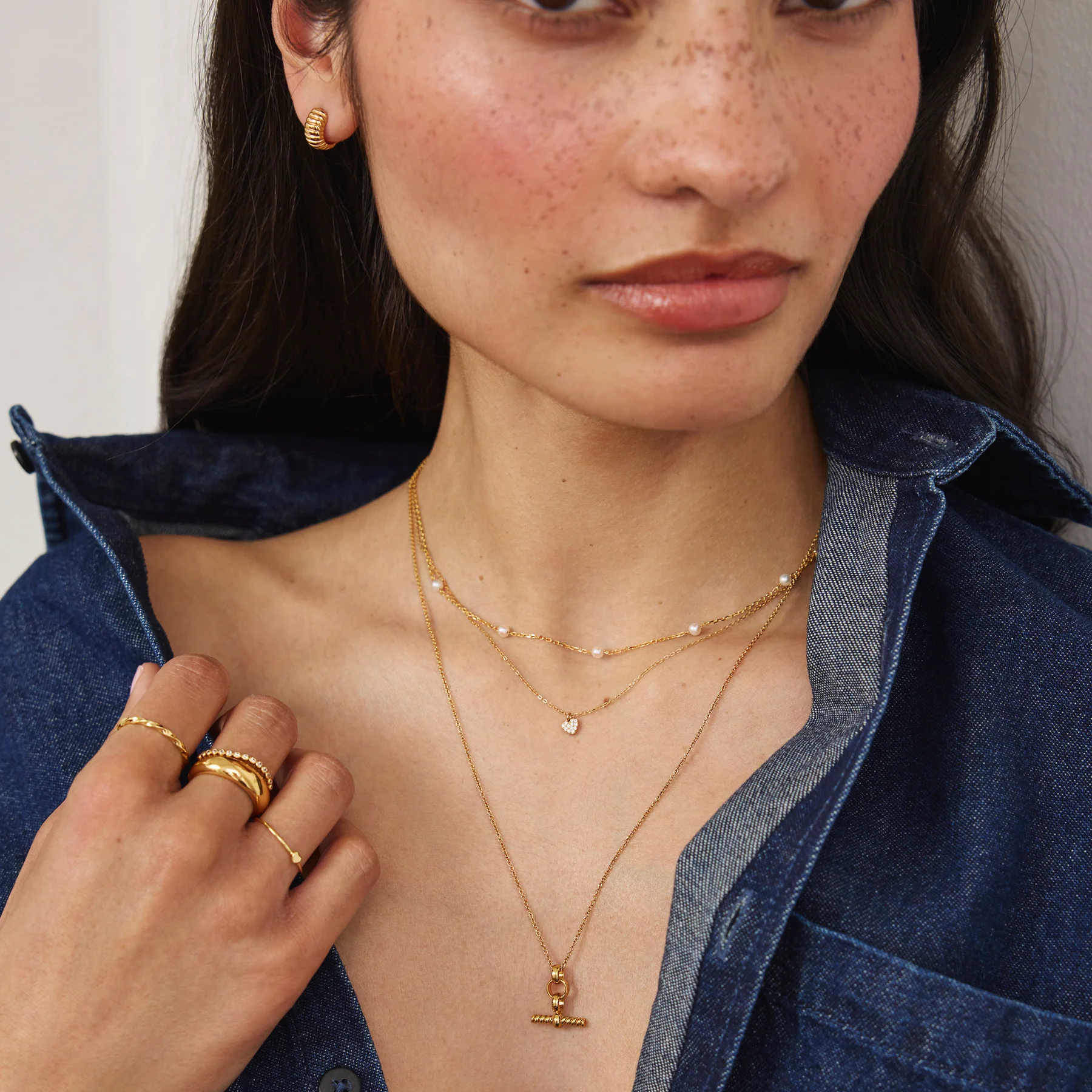 Gold Five Small Pearl Necklace - Image 3
