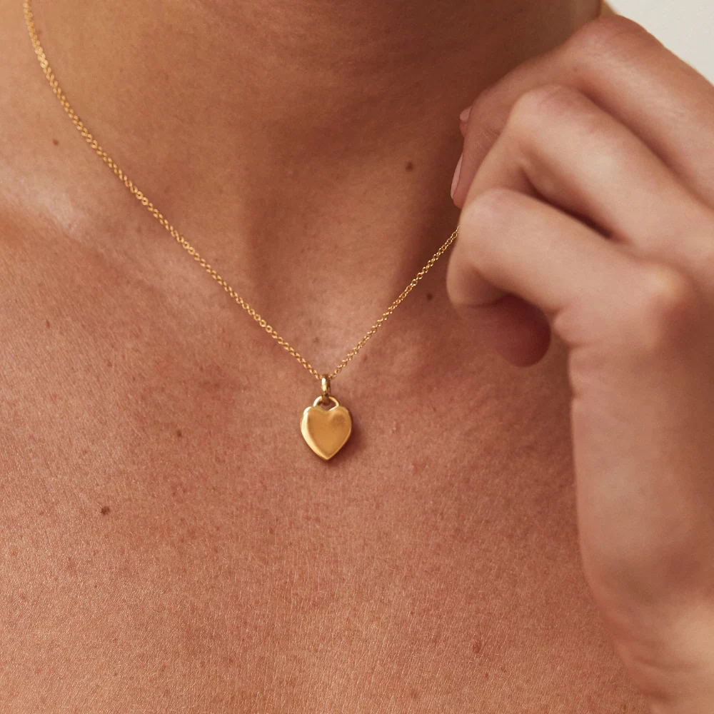 Gold Heart Engraved Necklace - Image 4