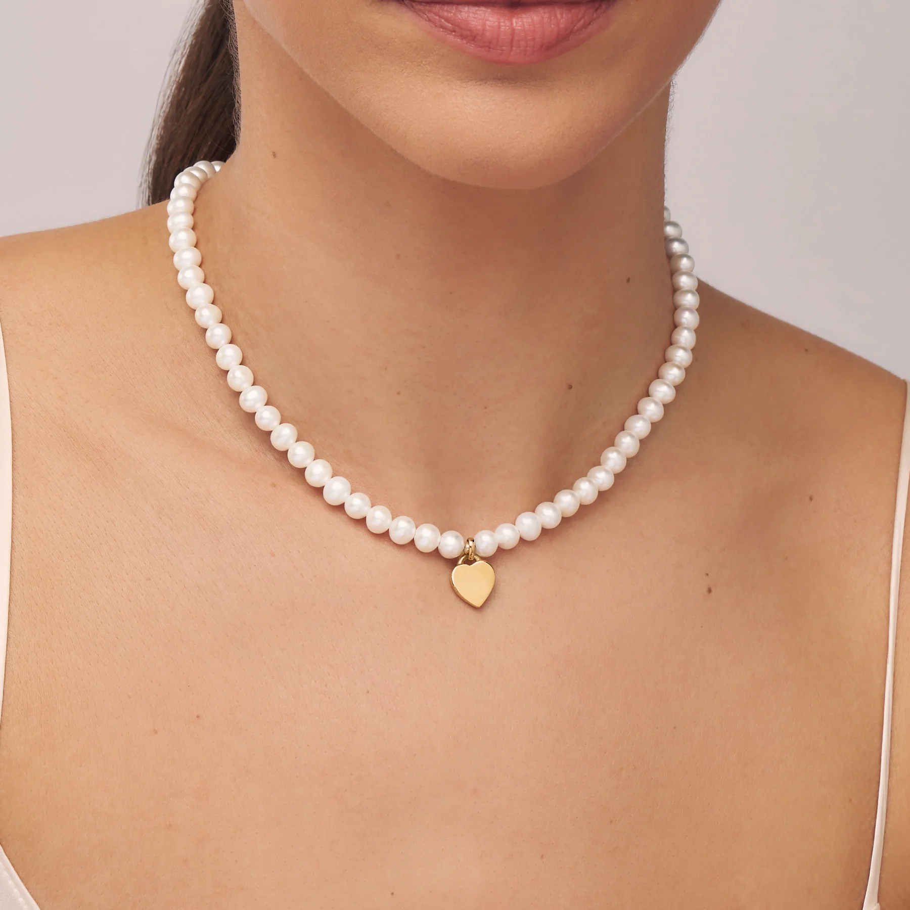 Gold Large Pearl Personalised Heart Necklace - Image 2