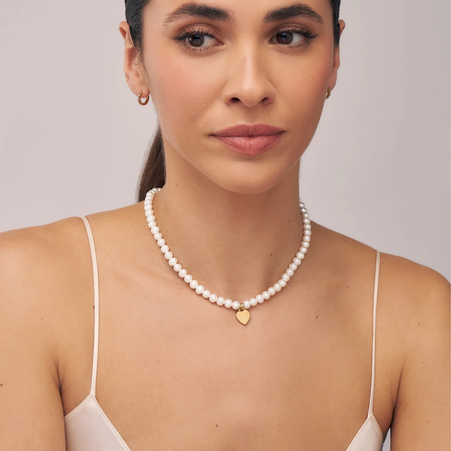 Gold Large Pearl Personalised Heart Necklace - Image 3