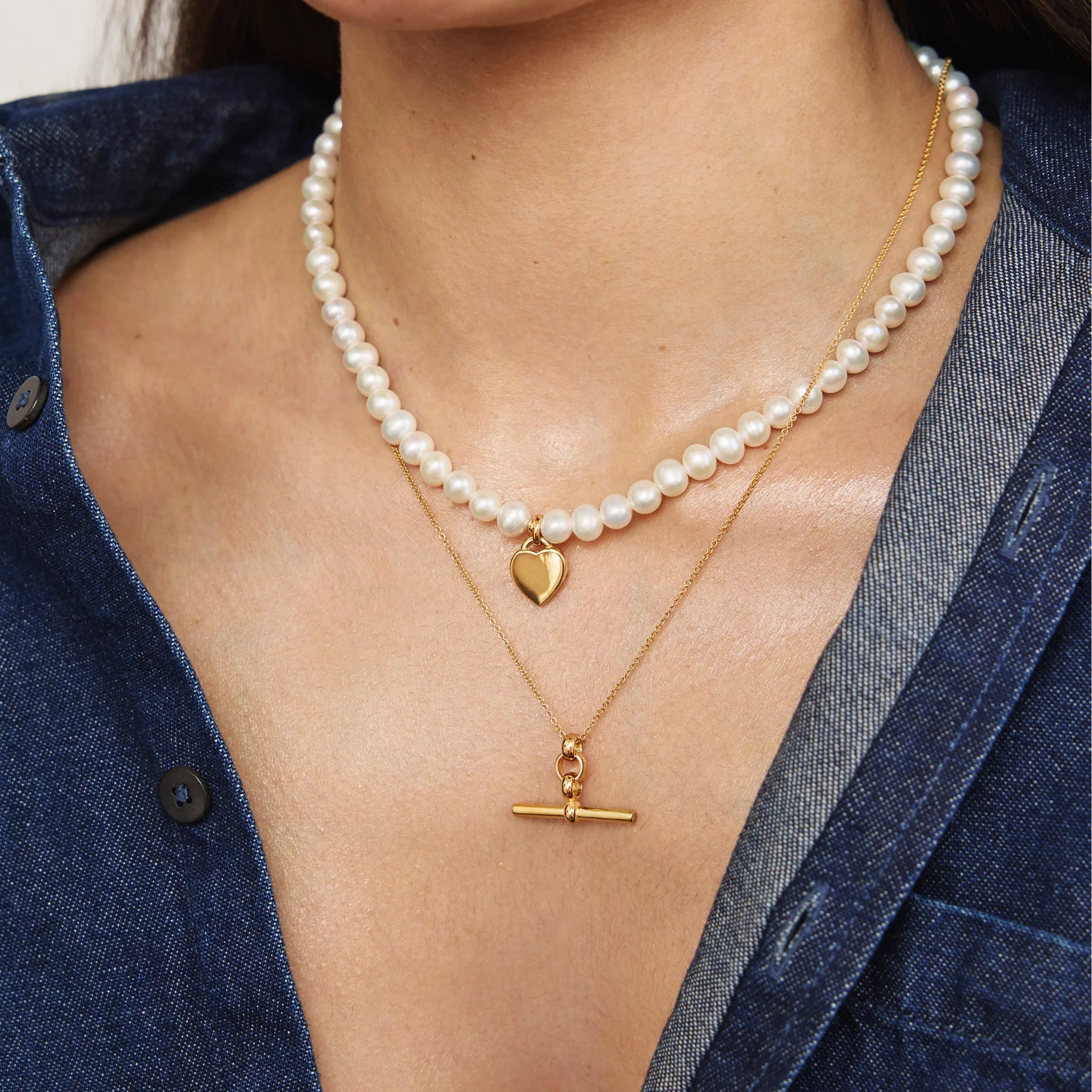 Gold Large Pearl Personalised Heart Necklace - Image 4