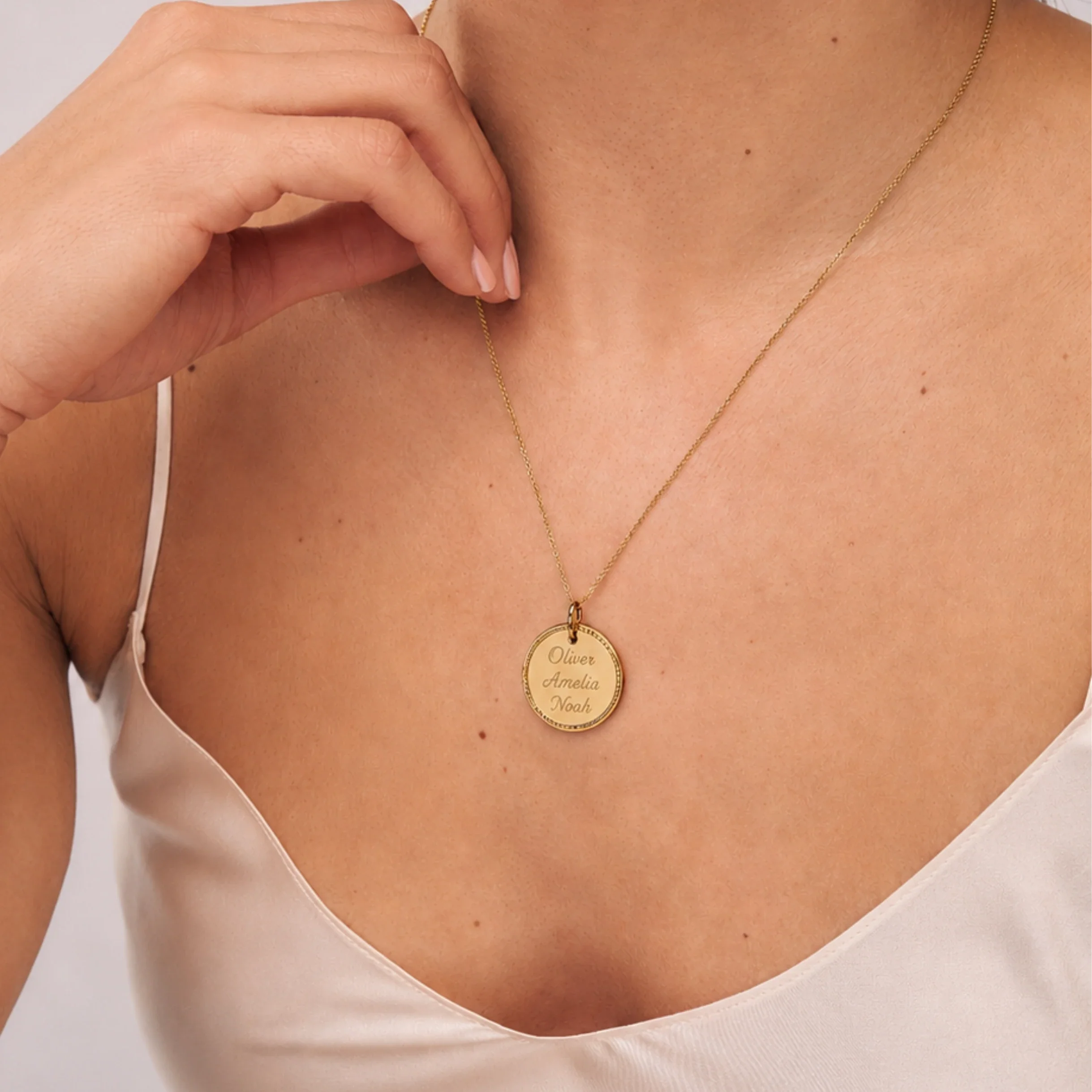 Gold Large Personalised Rope Disc Necklace - Image 2