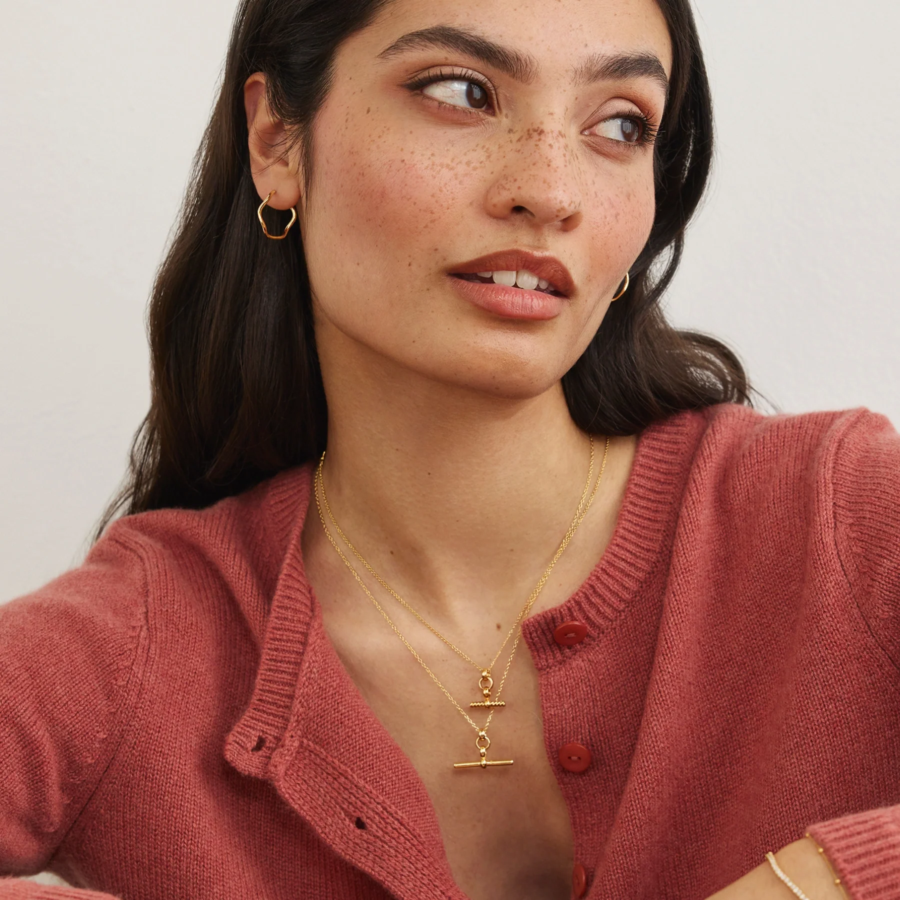 Gold Mini Twisted T-Bar Necklace - Image 5