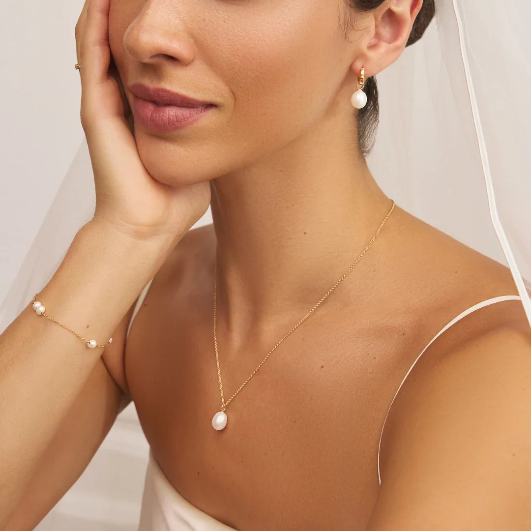 Gold Large Single Pearl Necklace - Image 8