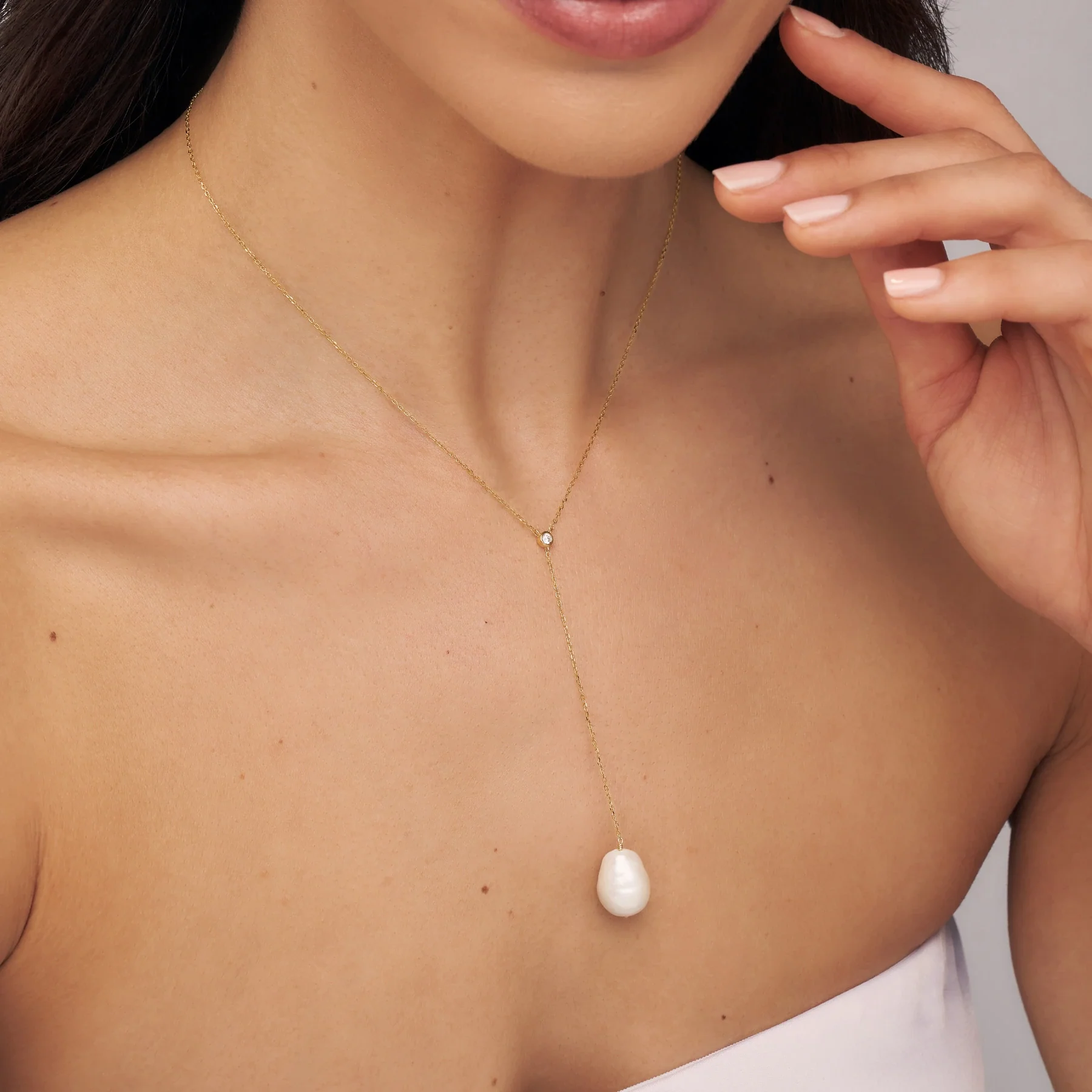 Gold Single Diamond Style Baroque Pearl Lariat Necklace - Image 3