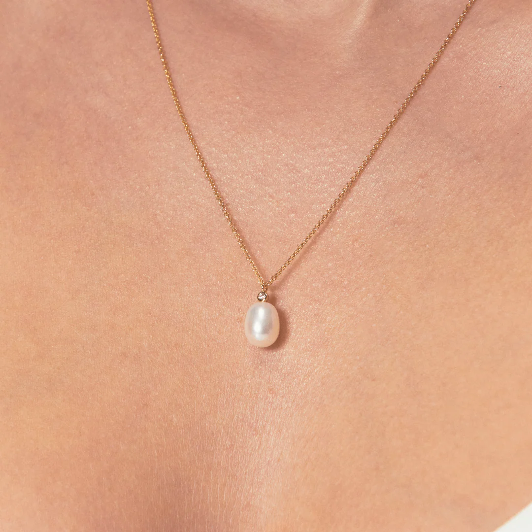 Gold Single Diamond Style Pearl Necklace - Image 3