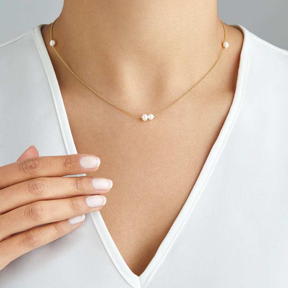 Gold Six Pearl Choker - Image 3