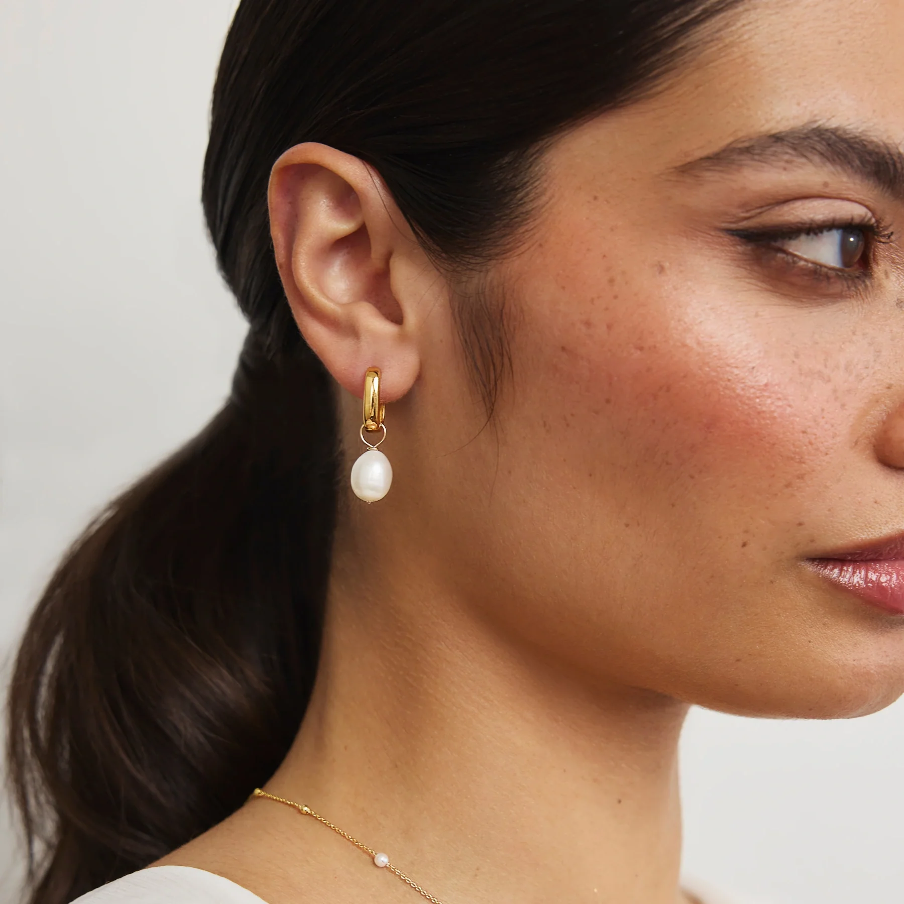 Gold Thick Squared Hoop Pearl Drop Earrings - Image 5