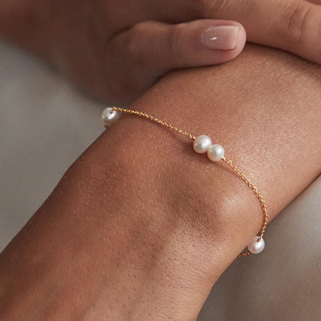 Gold Six Pearl Bracelet - Image 4