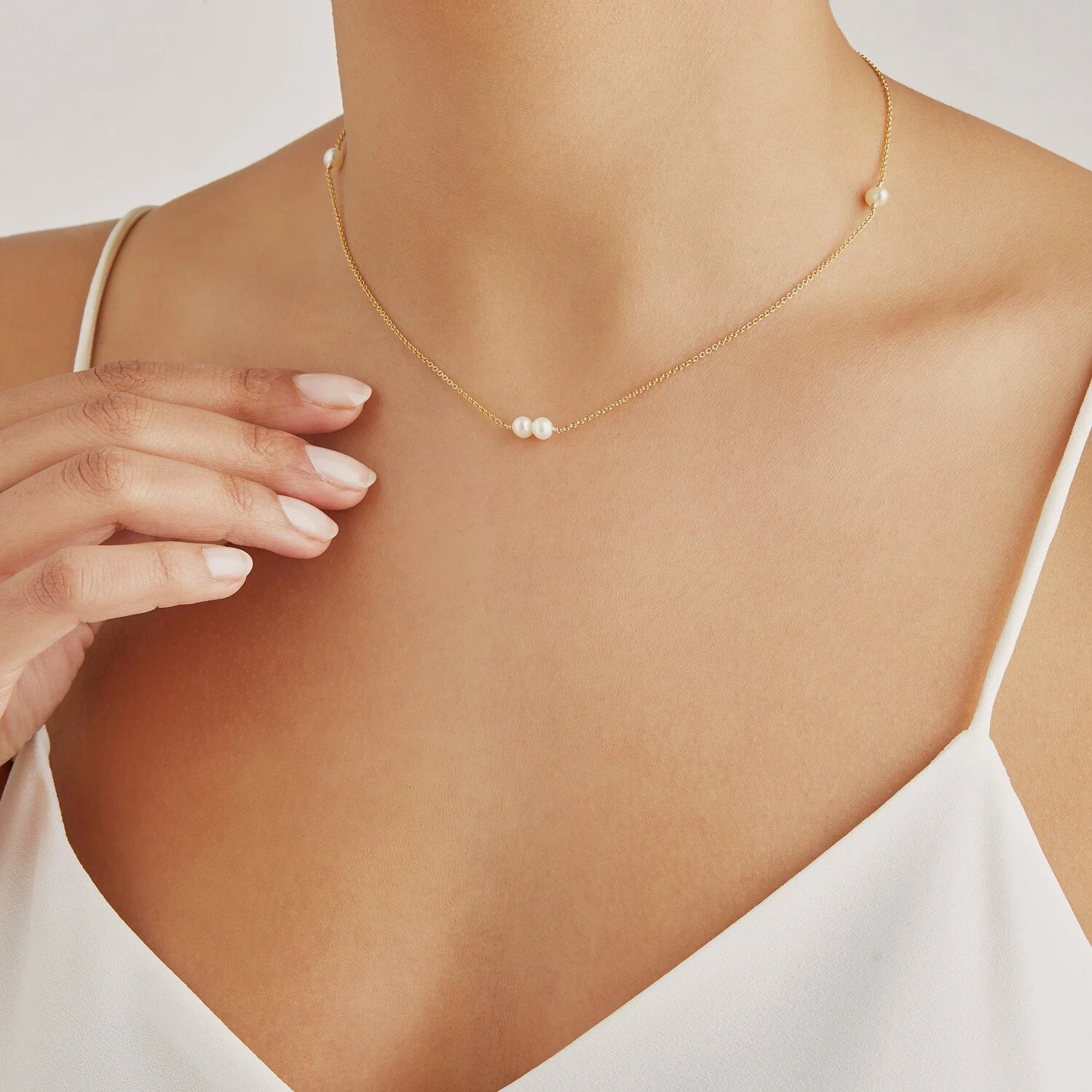 Rose Gold Six Pearl Choker - Image 2