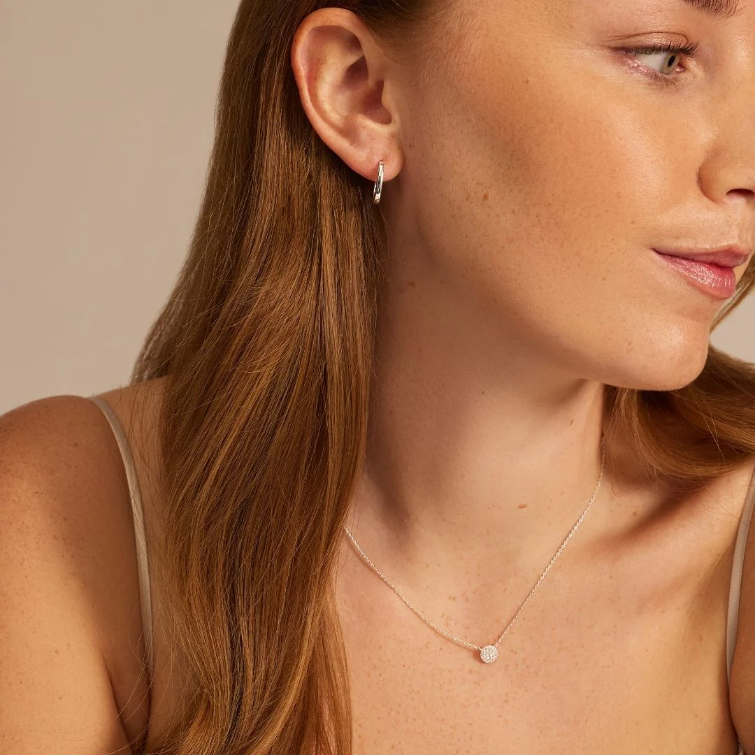 Silver Diamond Style Cluster Circle Necklace - Image 5