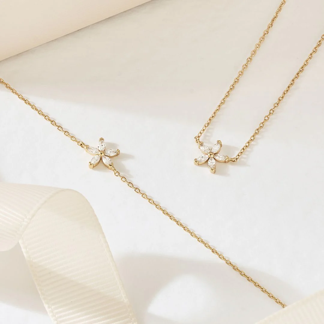 Silver Diamond Style Flower Necklace - Image 4