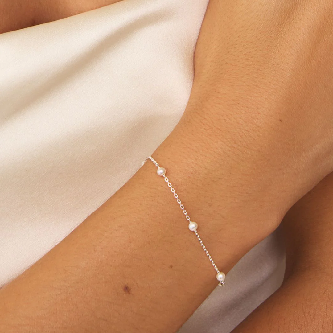 Silver Five Small Pearl Bracelet - Image 3