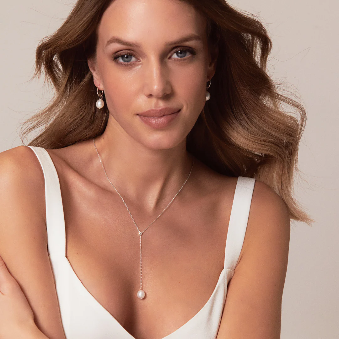 Silver Single Diamond Style Pearl Lariat Necklace - Image 2