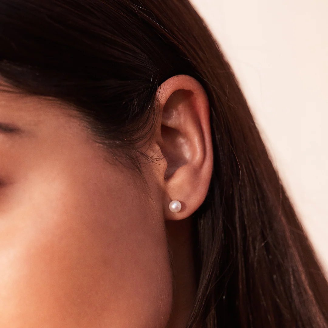 Silver Single Pearl Stud Earrings - Image 3