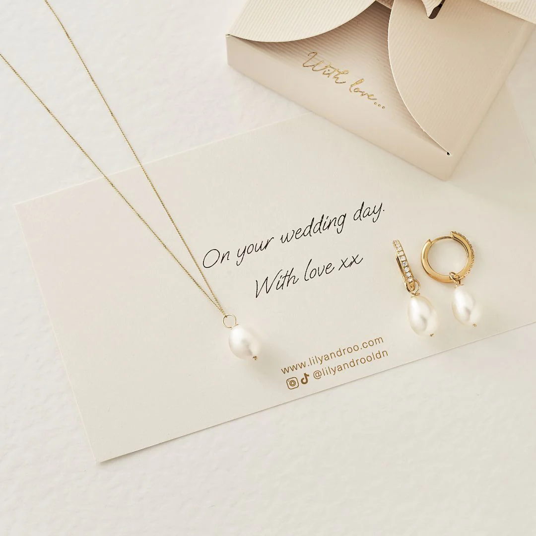 Silver Large Single Pearl Necklace - Image 9