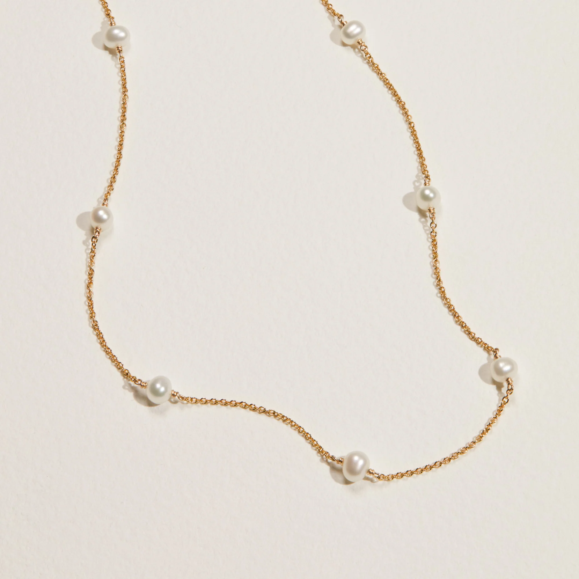 Solid White Gold Ten Pearl Choker - Image 9