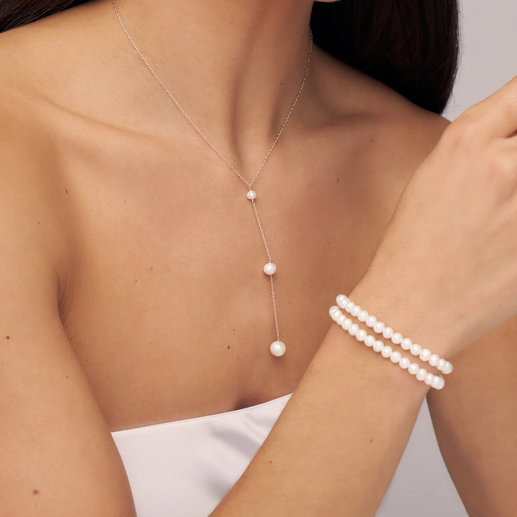 Silver Three Graduated Pearl Drop Lariat Necklace - Image 3